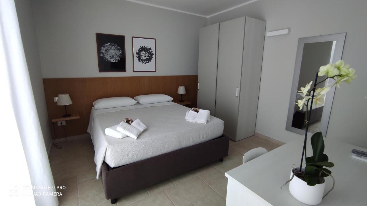 Contrada Specchia Rooms Каровіньйо Екстер'єр фото
